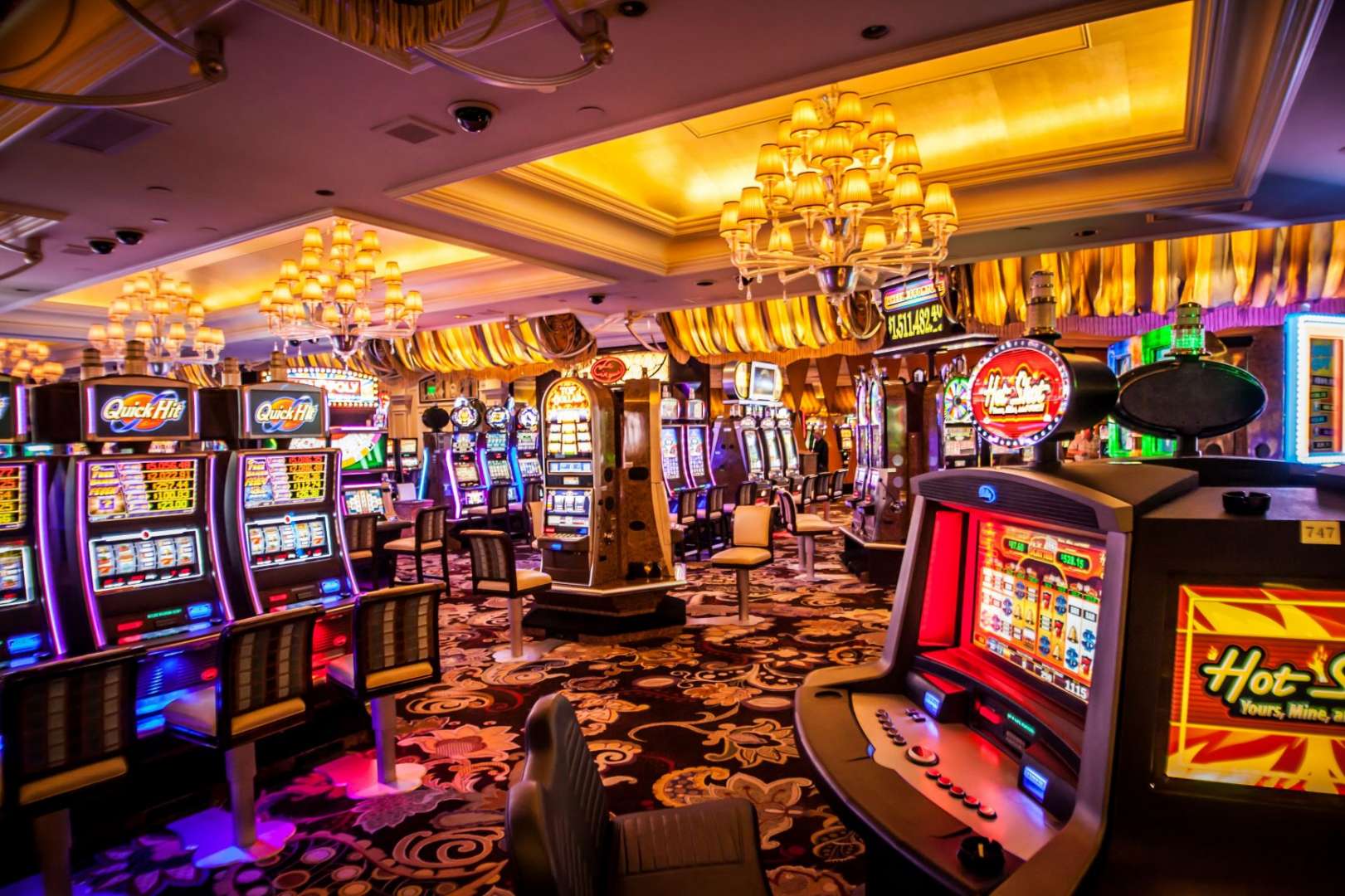 Gece yarısı slot oyunu görüntüsü